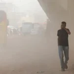 বায়ুদূষণের শীর্ষে দিল্লি, ঢাকার অবস্থান ৩ নম্বরে: বাতাসে চরম স্বাস্থ্যঝুঁকি বায়ুদূষণের শীর্ষে দিল্লি, ঢাকার অবস্থান ৩ নম্বরে: বাতাসে চরম স্বাস্থ্যঝুঁকি