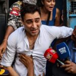 ভারত ছাড়ার’ নির্দেশে সাময়িক স্বস্তি পেলেন বলিউড অভিনেতা ইমরান খান ভারত ছাড়ার’ নির্দেশে সাময়িক স্বস্তি পেলেন বলিউড অভিনেতা ইমরান খান
