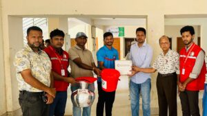 চকরিয়ায় অগ্নিকাণ্ড ও কালবৈশাখী ঝড়ে ক্ষতিগ্রস্ত পরিবারের মাঝে উপকরণ সামগ্রী বিতরণ